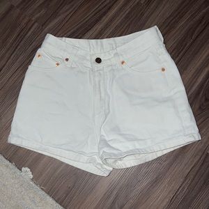 Jordache White Denim Shorts ✨